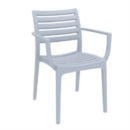 SEDIA CON BRACCIOLI A DOGHE IN PLASTICA